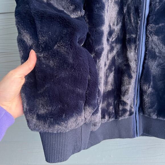 CARMAR Navy Blue Faux Fur Bomber Jacket Size M - Picture 4 of 7